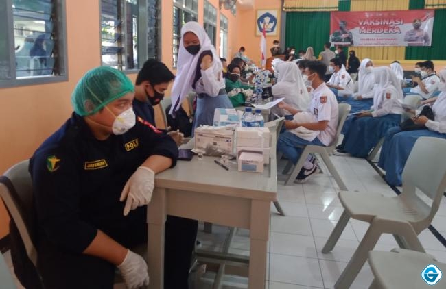 SMAN 1 Giri Taruna Bangsa Banyuwangi Laksanakan vaksinasi massal Dosis ke-2